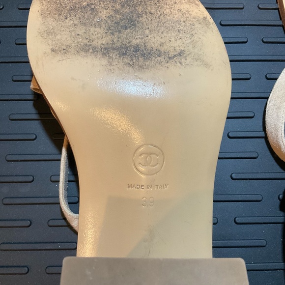 -CHANEL, Roman Greek Beige Suede Sandals w/ gold accs, Size 39, Authentic - Picture 10 of 10